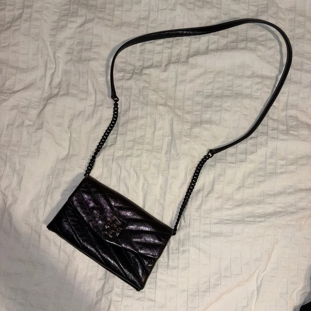 Tory Burch Crossbody Bag Womens Black Kira Chevron Crinkled Patent Leather Quilt